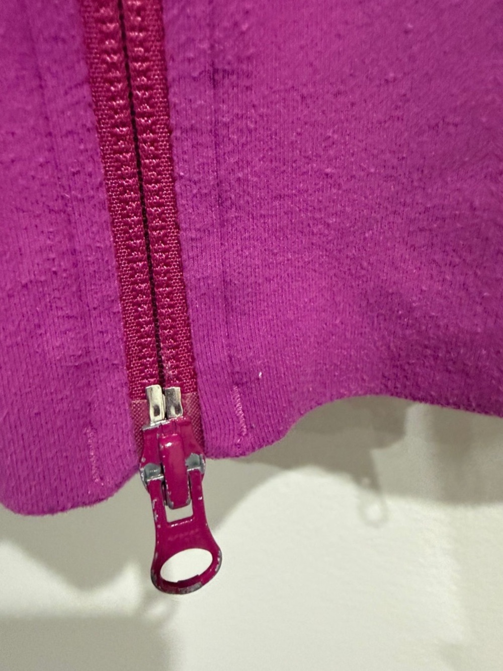 Lululemon Define Jacket Magenta Pink Size 4 Full Zip Thumbholes - Picture 10 of 12